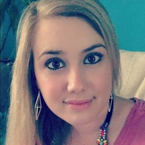 Meet your Posher, Brittney